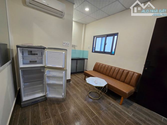 NHÀ 3 LẦU ST , 8PN CÓ THANG MÁY THU NHẬP 45TR/TH NGUYỄN THỊ THẬP Q7 - 11