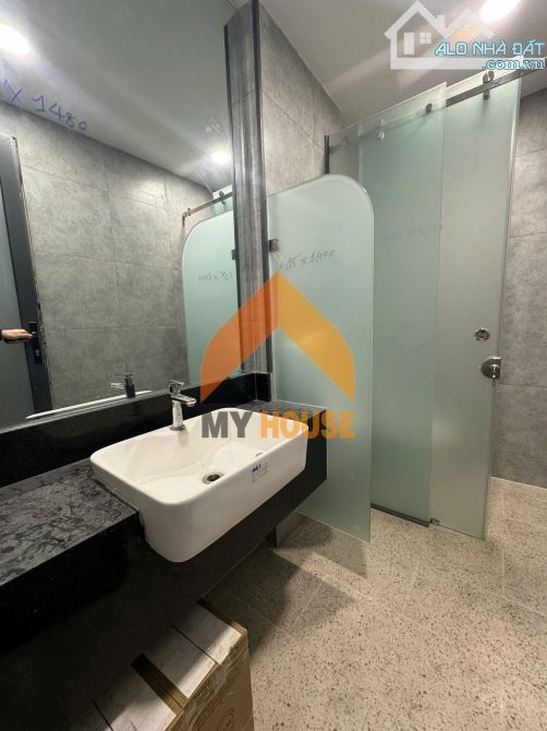 Ú OÀ ^^, Sàn văn phòng STYLE hiện đại ngay Trần Não giá hạt dẻ ạ - 11