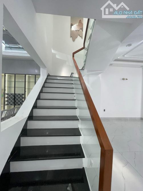 NHÀ MĂT TIỀN ĐƯỜNG NGUYỄN TRÃI PHỐ CŨ DT 8x18.5m GIÁ 19.5 TỶ - 11