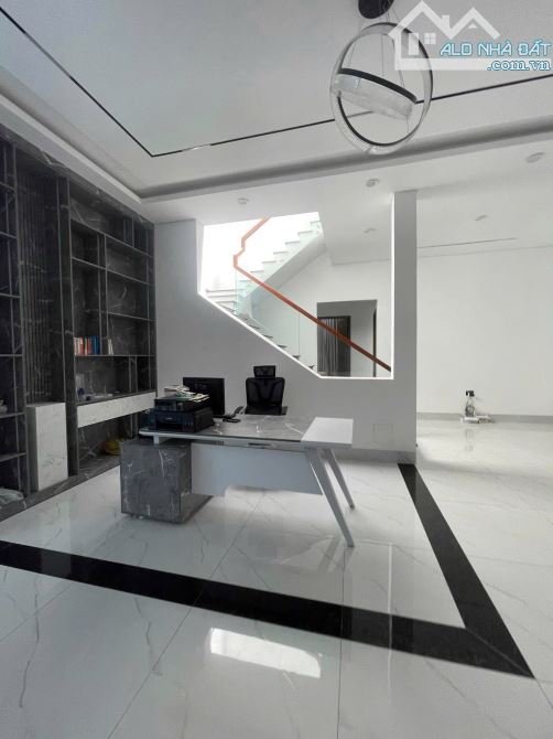 NHÀ 01 TRỆT 02 LẦU NGUYỄN TRÃI - VỊ TRÍ ĐẸP - 7,78x18,5m(NỞ HẬU 16M) - 1