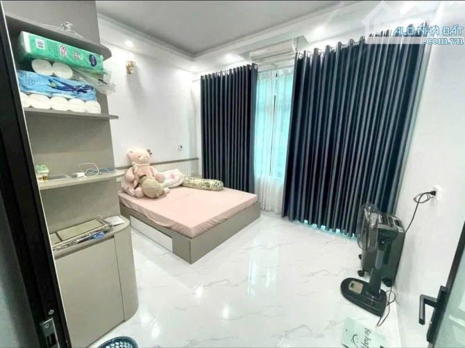 NHÀ 3 TẦNG PHỐ NGÔ QUYỀN TP HẢI DƯƠNG  🌎Diện tích : 52m2 🏛️Mặt tiền : 4,42m - 1
