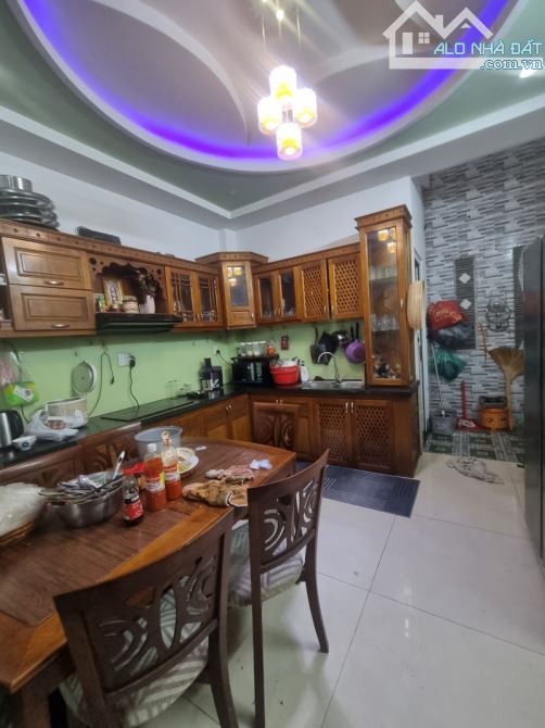 Bán nhà mặt phố Tân Hòa 2, Q.9, 68m2, 4 tầng, 7.8 tỷ, sổ hồng - 1