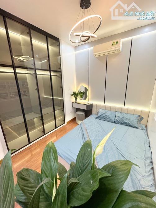 CHÍNH CHỦ BÁN CĂN CHUNG CƯ TRUNG TÂM QUẬN CẦU GIẤY 85m 3 PHÒNG NGỦ 2  VỆ  NHỈNH 5 TỶ - 1