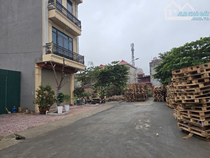 Bán đất Chu Mẫu 2 . dt 90m . mt 5m . hướng B . giá 4ty3 - 1