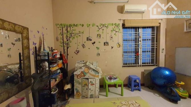 Cho thuê nhà ngõ 11 Khuất Duy Tiến- Thanh Xuân dt 55m x5 tầng, mt 4.5m. giá 20tr - 1