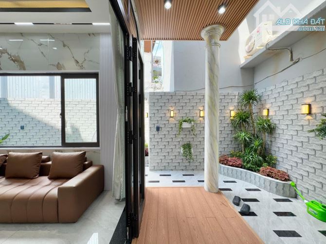 Bán nhà 2 tầng sân vườn villa, không gian riêng tư, yên tĩnh. Kiệt HOÀNG DIỆU - 1