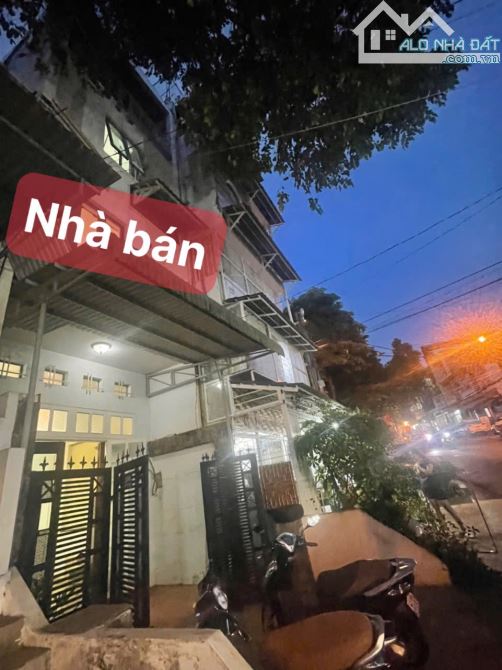 Bán nhà 4 tầng mặt tiền đường Quang Trung , TP BMT , Đắk Lắk - 1