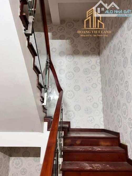 BÁN NHÀ MỚI 4 LẦU MẶT TIỀN HÙNG VƯƠNG (GIAO VỚI NGUYỄN CÔNG TRỨ). DT:4,7x29M. GIÁ: 8,2 TỶ - 1