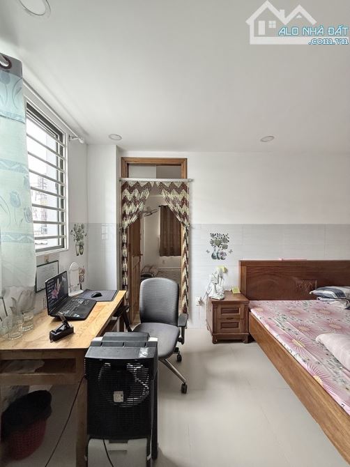 BÁN NHÀ HẺM Ô TÔ - 4 TẦNG - 4,5m x 13m, GẦN CÔNG VIÊN LÀNG HOA - NHỈNH 6 tỷ 8 - 1