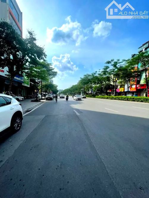 BÁN TOÀ VĂN PHÒNG MẶT PHỐ XÃ ĐÀN ĐỐNG ĐA 131M x 8 TẦNG MẶT TIỀN 12M RẺ HƠN THỊ TRƯỜNG 3% - 1