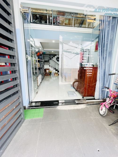 Nhà 5 lầu Nguyễn Khuyến, Bình Thạnh, 3.5x10m, 20m ra mặt tiền - 1