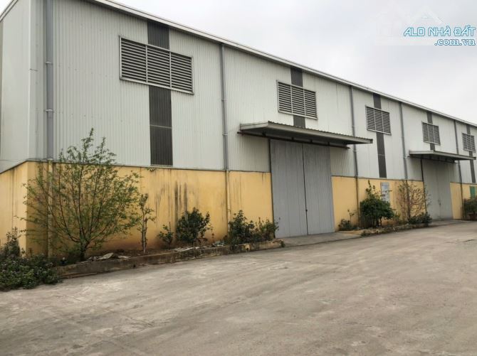 Cho thuê 2,200m2 . có sẵn dàn cẩu trục 5T Thị trấn Đông Anh - 1