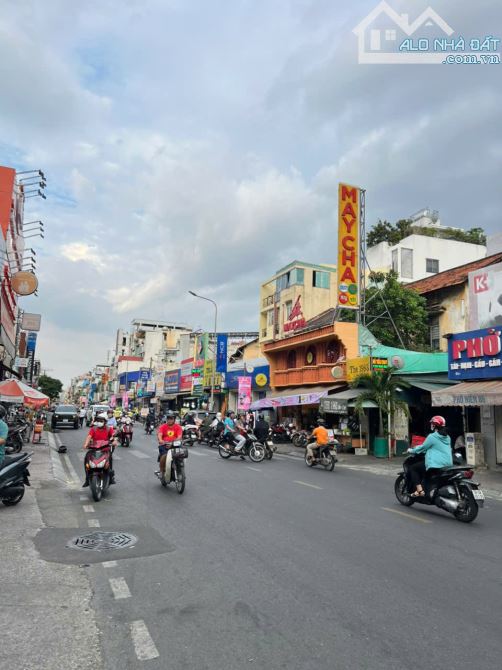 Cần Bán Nhà Mặt Tiền Đường Tô Hiến Thành, Quận 10 DTCN; 236m2 DT; 9x25 KC; 5 Tầng 2 MT - 1
