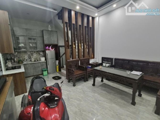 TẦM TIỀN HIẾM THỊNH LIỆT 34M2X6T, MẶT TIỀN 4.2M, Ô TÔ ĐỖ GẦN CỔNG, GIÁ TỐT 5.55 TỶ TL - 1