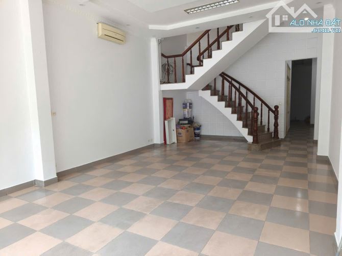 🔥 Nhà 4 Tầng mặt tiền đường Nguyễn Chí Thanh ( kẹp kiệt )  giá bao rẻ 15 tỷ - 1