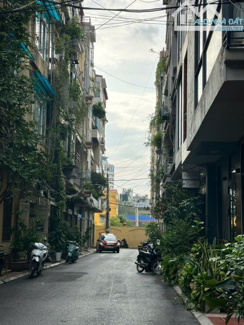 BÁN NHÀ NGUYỄN KHÁNH TOÀN- 2 MẶT NGÕ ÔTÔ - 86M2 - MẶT TIỀN 6.8M- VỈA HÈ - KINH DOANH- 29TỶ - 1