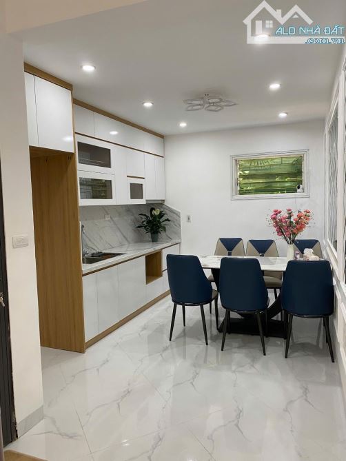NHÀ HÓT - PHỐ THANH NHÀN - NGÕ THÔNG - KINH DOANH -5 TẦNG ĐẸP - FULL NỘI THẤT - THOÁNG TRƯ - 1