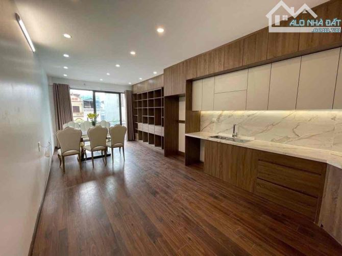 BÁN NHÀ PHÂN LÔ - 50M²X6 TẦNG - THANG MÁY HIỆN ĐẠI - Ô TÔ VÀO NHÀ - GARA Ô TÔ. GIÁ 14.X TỶ - 1