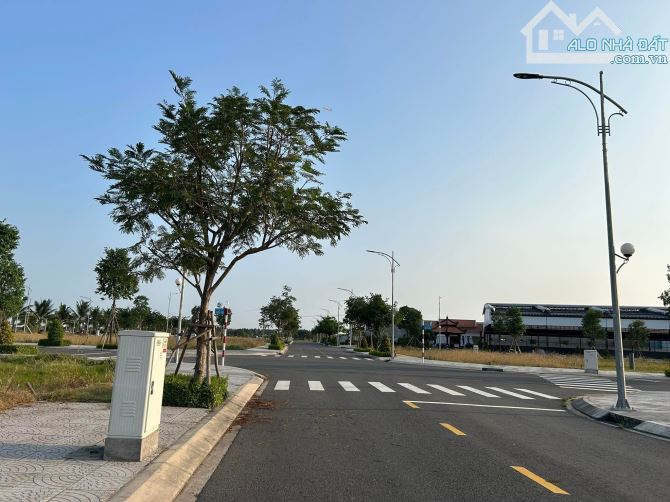 CHÍNH CHỦ CẦN BÁN LÔ ĐẤT 100m GIÁ SỔ SẴN 990 TRIỆU MẶT TIỀN ĐƯỜNG PHÙNG HƯNG MỞ RỘNG