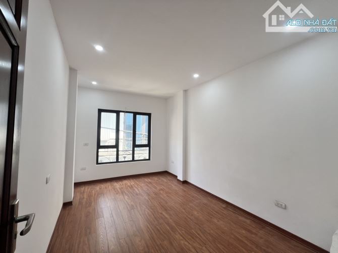 Bán Nhà: Tựu Liệt, 40m2, oto đỗ của 4 tầng, lô góc. Hơn 5 tỷ - 1