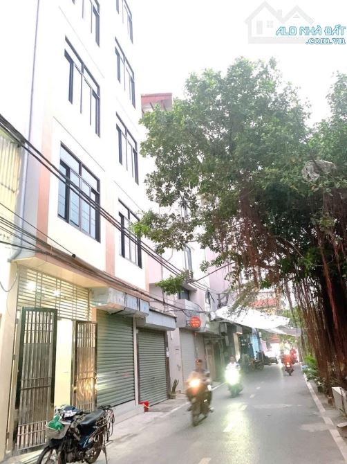Bán nhà MP, mặt chợ Đại Từ, Linh Đàm, Hoàng Mai, HN. Vew hồ, KD. 70m2, 3 tầng. Giá 29,9 tỷ - 1