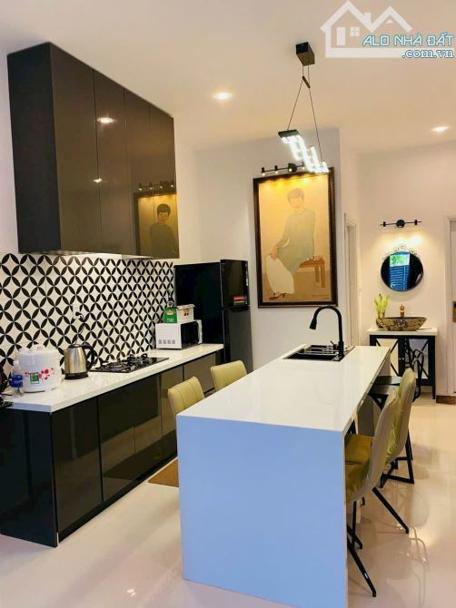 NHÀ MẶT TIỀN HÀN THUYÊN HIỆN TẠI KINH DOANH DIỆN TÍCH 191M2 - 1