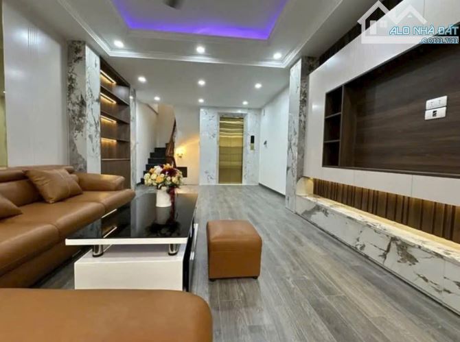 Siêu víp bán nhà mặt ngõ phố Trạm -Long Biên 60m2 ngõ thông ,ô tô tránh 13,5 tỷ - 1