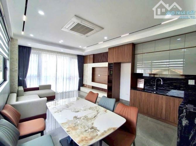 Bán nhà Nguyễn sơn-long biên,thang máy,gara oto,full nội thất,DT 38m,MT 4,2m, giá 9,3 tỷ - 1