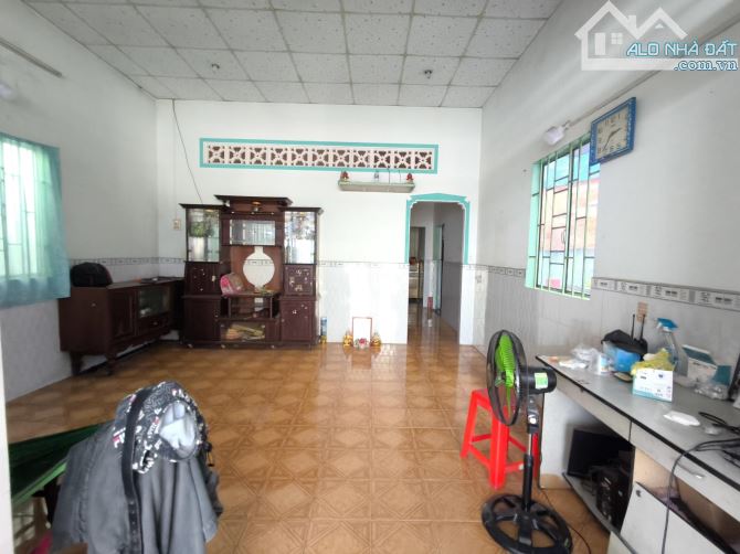 BÁN NHÀ CẤP 4 TÂN XUÂN 6 GẦN SÂN BANH TÂN XUÂN HÓC MÔN - 1