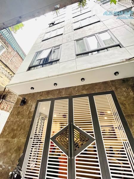 BÁN NHÀ dòng tiền Cầu Giấy, đẹp, thang máy, 54m, 15.9 tỷ - 1