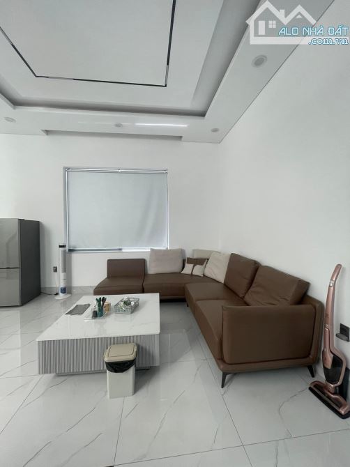 NHÀ MĂT TIỀN ĐƯỜNG NGUYỄN TRÃI PHỐ CŨ DT 8x18.5m GIÁ 19.5 TỶ - 12