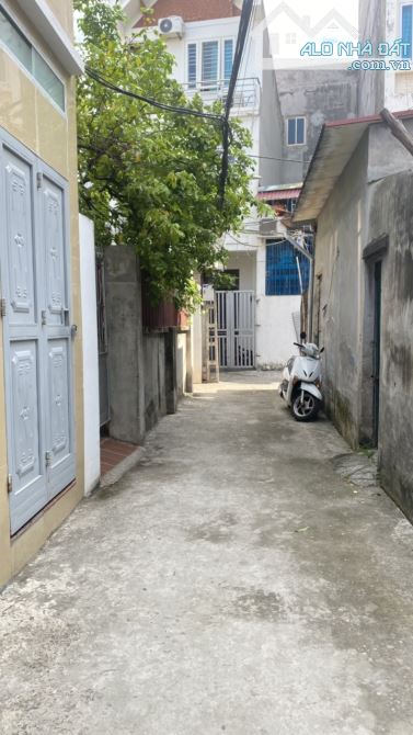 Cần bán gấp mảnh đất tại phố Việt Hưng. Diện tích 70m2, Mt 4,6m, Giá 7,3 tỷ - 2