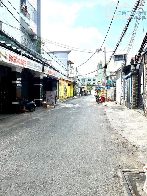BÁN NHÀ 3 TẦNG – HUỲNH VĂN GẤM, P. TÂY THẠNH, TÂN PHÚ – KHU DÂN TRÍ CAO, THOÁNG ĐẸP - 2