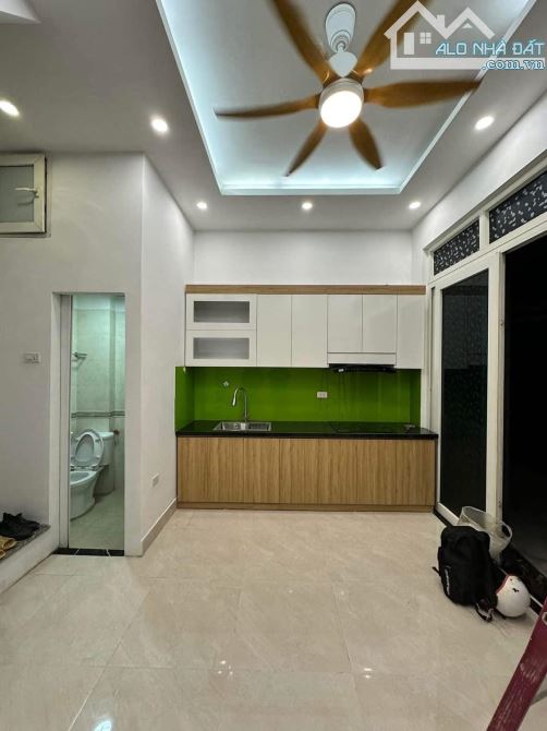 Bán nhà lô góc 50m², 4 tầng, ngõ thông thoáng, rộng rãi – Gần chợ Hà Đông, Giá 13 tỷ - 2