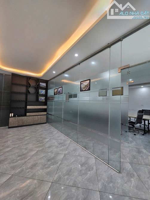 Bán nhà 3 Tầng Mặt Quốc Lộ 1A . Xuân Ổ B . dt 200m . mt 10m . hướng ĐN . giá 25 tỷ - 2