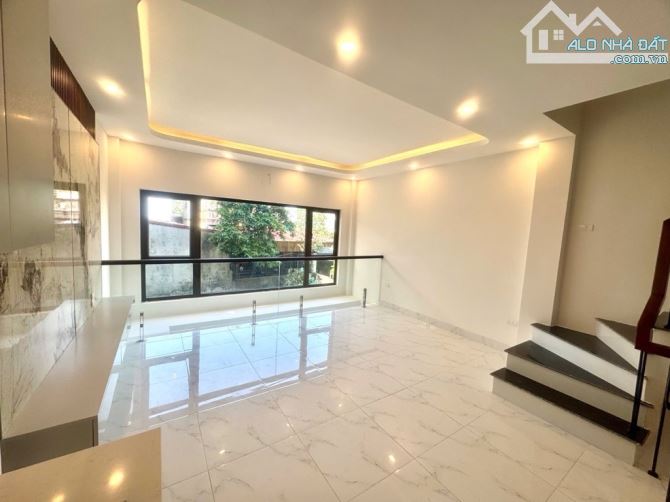 Nhà Đàm Quang Trung 35m 6T MT4.7m - THANG MÁY -Ô TÔ 7 CHỖ VÀO NHÀ - NGÕ THÔNG - 2