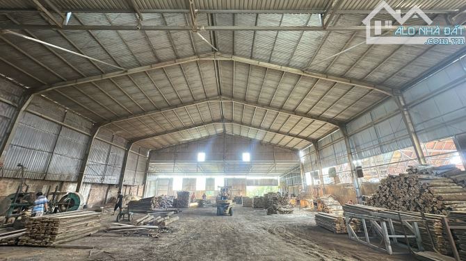 CHO NHÀ THUÊ XƯỞNG GẦN 2000m2 P.TÂN HOÀ ĐƯỜNG XE CÔNG - 2