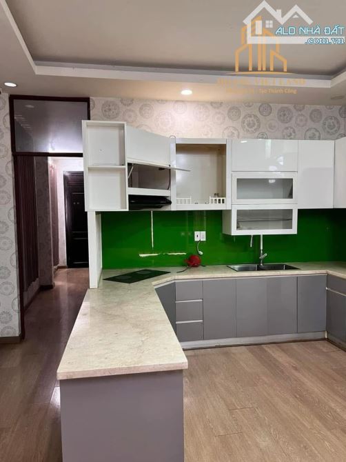 BÁN NHÀ MỚI 4 LẦU MẶT TIỀN HÙNG VƯƠNG (GIAO VỚI NGUYỄN CÔNG TRỨ). DT:4,7x29M. GIÁ: 8,2 TỶ - 2
