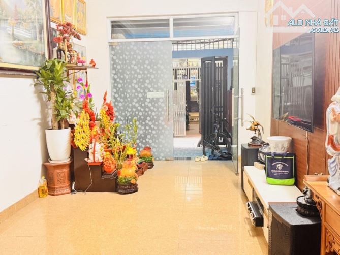Thái Thịnh, gần mặt phố, ngõ rộng, nhà dân xây, tặng nội thất, 48m2, chào 12 tỷ 7 - 2