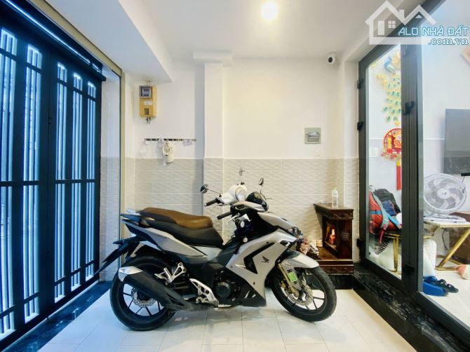 BÁN NHÀ 4 TẦNG – TRUNG TÂM PHÚ NHUẬN – 57M² – SÁT MẶT TIỀN! - 2