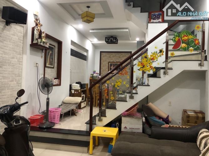 BÁN NHÀ HẺM Ô TÔ - 4 TẦNG - 4,5m x 13m, GẦN CÔNG VIÊN LÀNG HOA - NHỈNH 6 tỷ 8 - 2