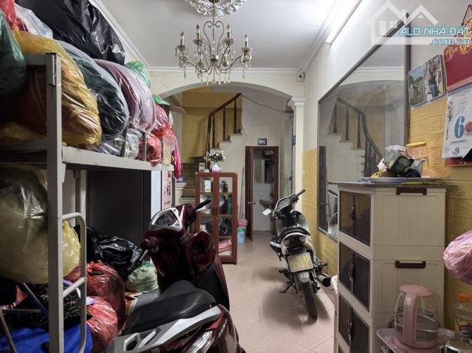 Đường Giải Phóng - Hai Bà Trưng, nhà đẹp, gần các trường Đại Học, Bệnh Viện Lớn - 2