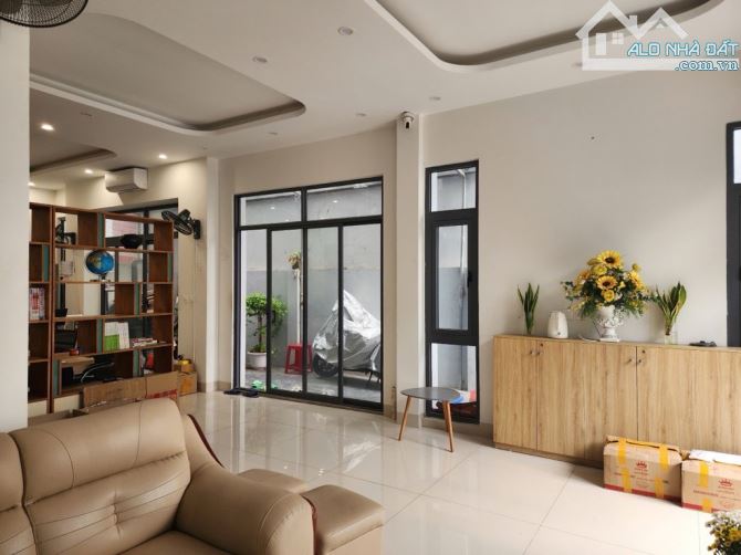 BÁN BT FORESTA – MẶT ĐƯỜNG ĐÔI – SÁT NGÃ TƯ – VỈA HÈ RỘNG 7M - 2