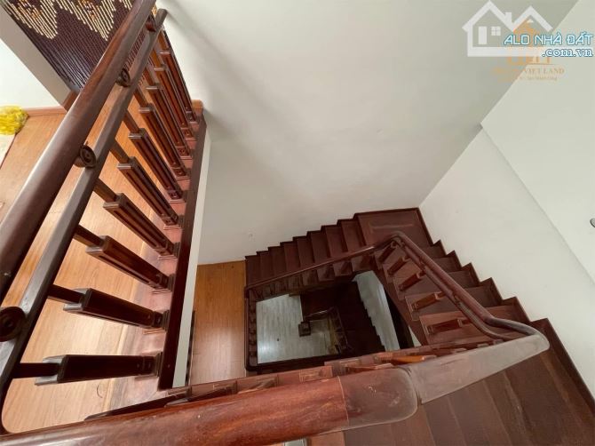 BÁN NHÀ 3 LẦU ĐƯỜNG LÝ CHÍNH THẮNG. DT:6x17,7M. GIÁ: 7,5 TỶ - 2