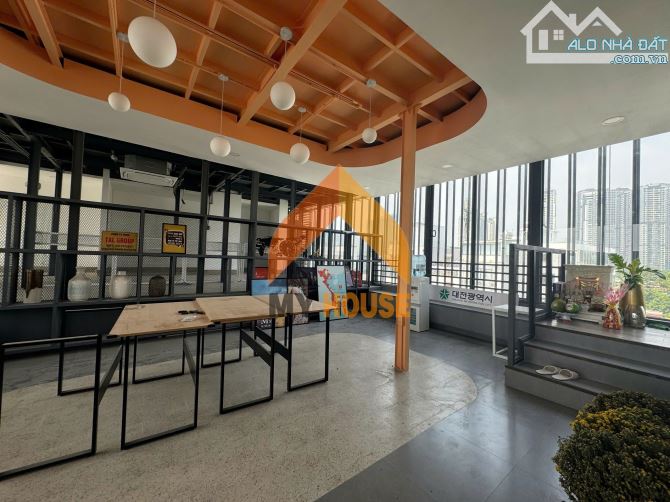 Ú OÀ ^^, Sàn văn phòng STYLE hiện đại ngay Trần Não giá hạt dẻ ạ - 2