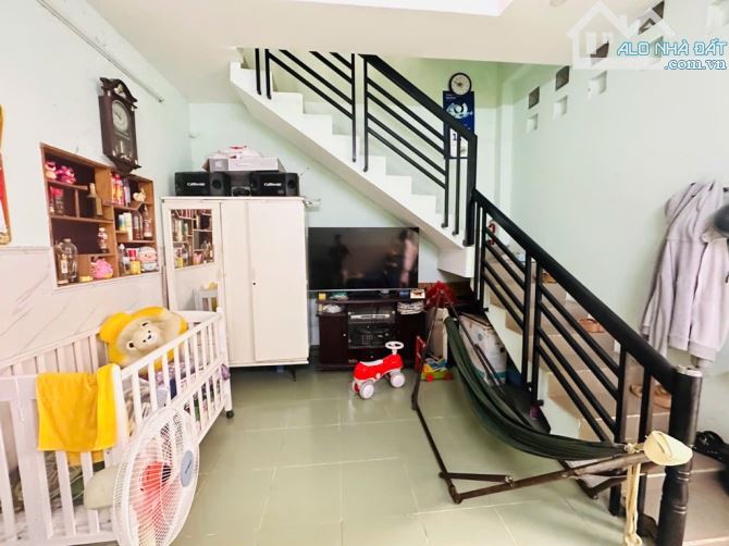 Cần bán gấp nhà HXH đường Gò Dầu, gần Tân Sơn Nhì, Tân Phú, 55m2, 2 lầu giá chỉ 5,99 tỷ. - 2