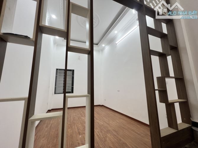 Bán Nhà: Tựu Liệt, 40m2, oto đỗ của 4 tầng, lô góc. Hơn 5 tỷ - 2