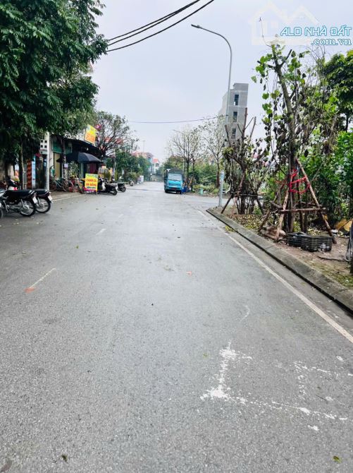 BÁN PHÂN LÔ VỈA HÈ-KINH DOANH- Ô TÔ TRÁNH- KIM SƠN- GIA LÂM- 80m2-6,35 tỷ - 2