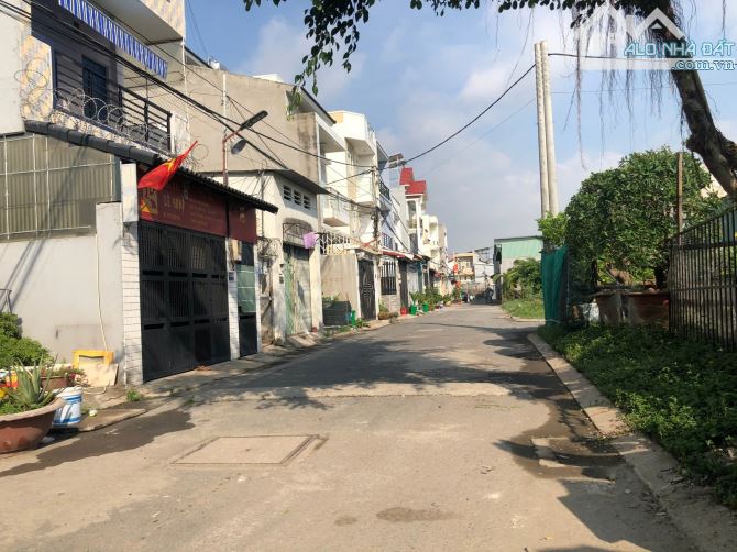 Gía tốt cho lô 2 mặt tiền 11x15 đường 339 - Đỗ Xuân Hợp - 2