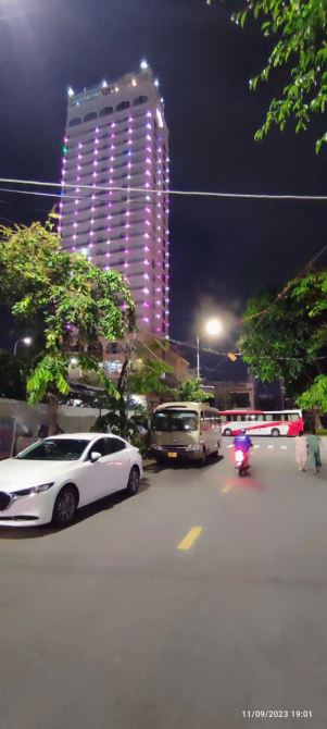 Cho thuê nhà nguyên căn 3 tầng mặt tiền khu An Trung, gần cầu Trần Thị Lý, quận Sơn Trà - 2